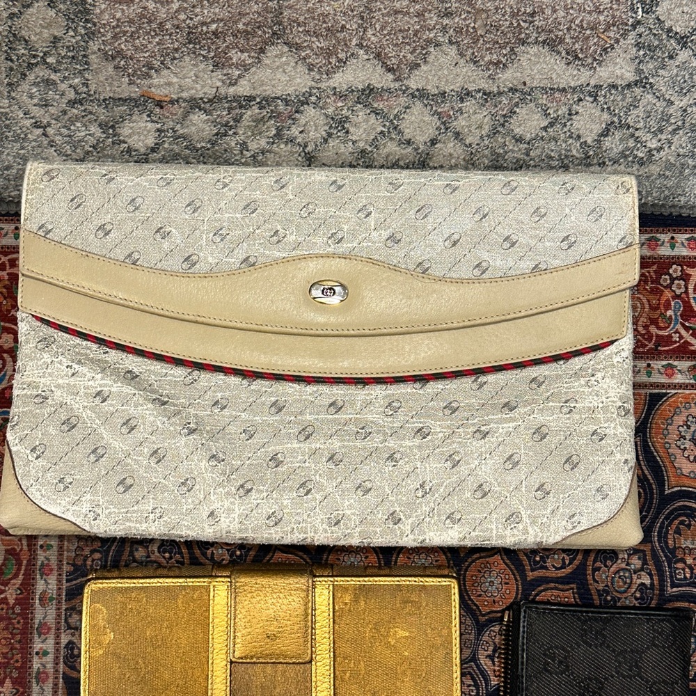 Gucci and Love mixt bundel Fashion enthusiasts - Picture 3 of 16